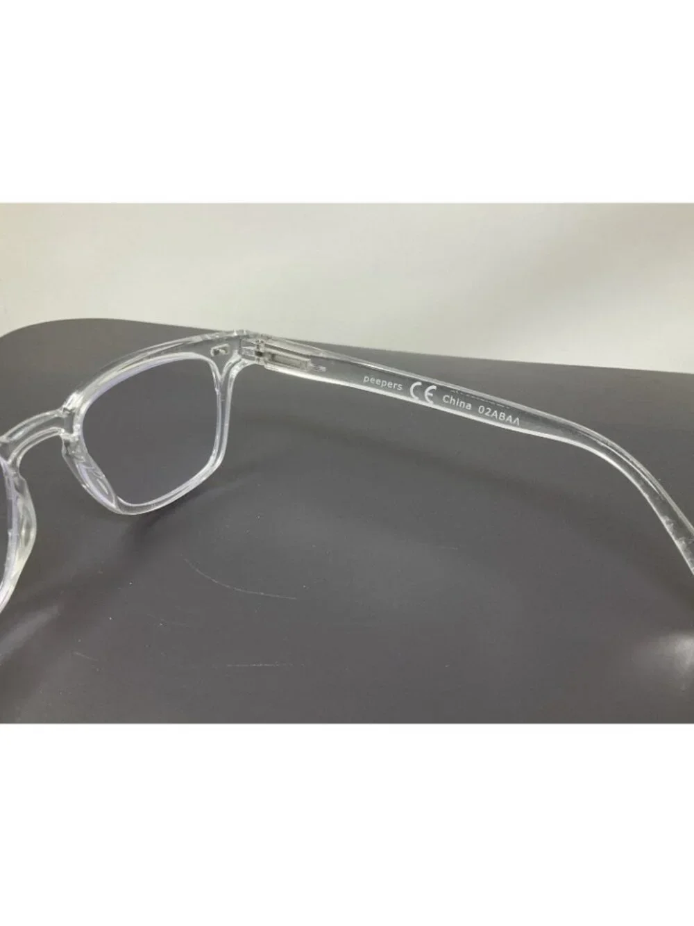 Peepers frame very